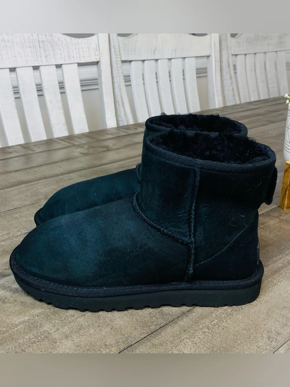 UGG Classic Mini II Boots Black Suede Sheepskin Ankle Booties Size 7